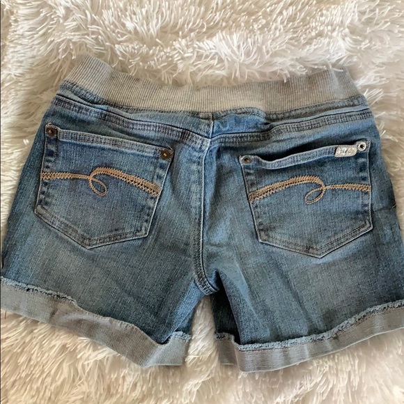 🌞3/$20 Justice Mid Length Denim Shorts - Picture 6 of 6